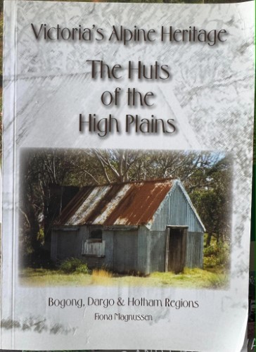 Book fiona magnussen the huts - fiona,